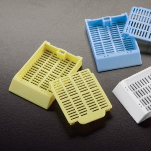 CASSETTE BIOPSIA BLANCO C/TAPA 45º  3X500uds